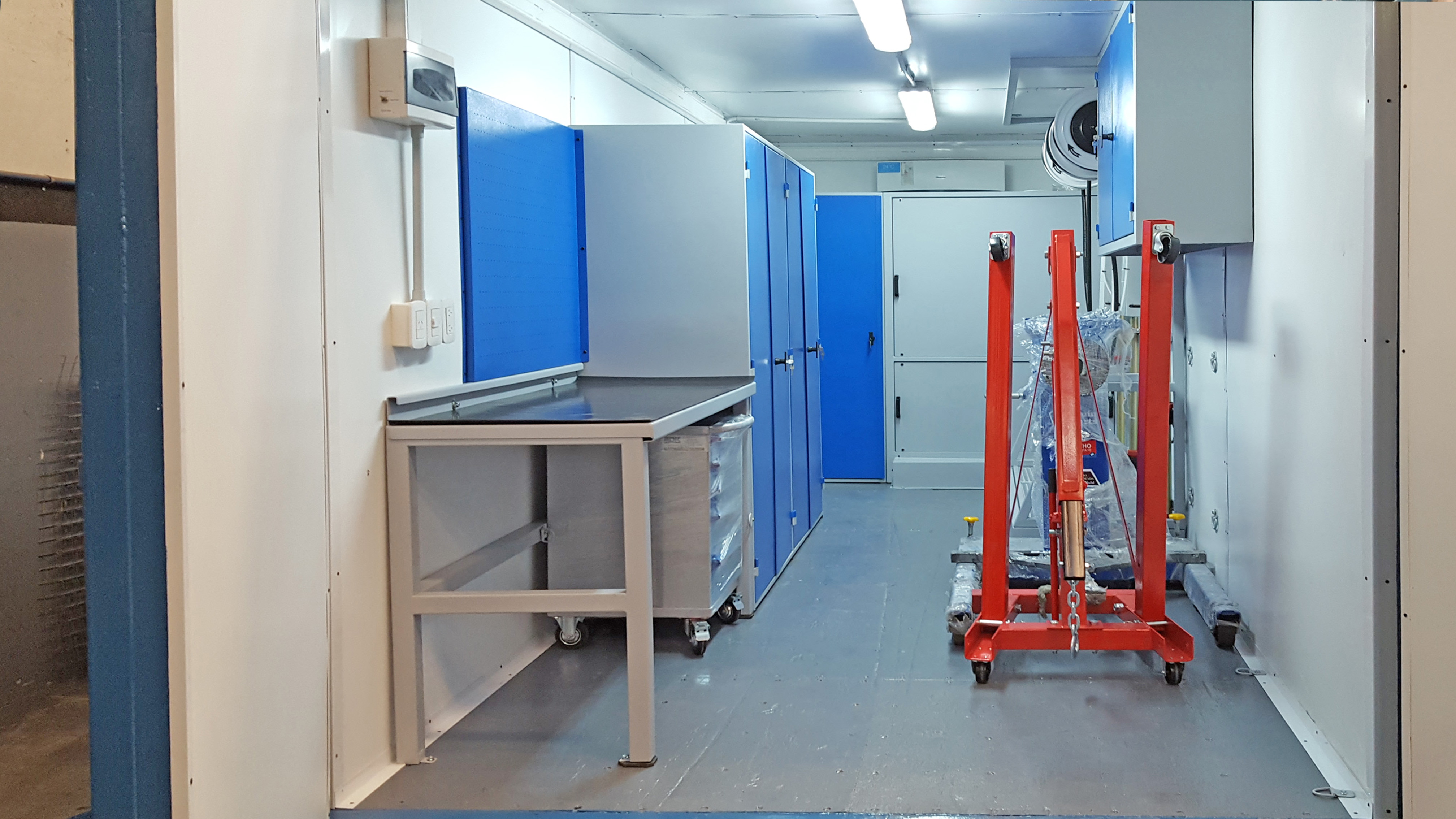 Equipamiento Taller Movil BDK Container