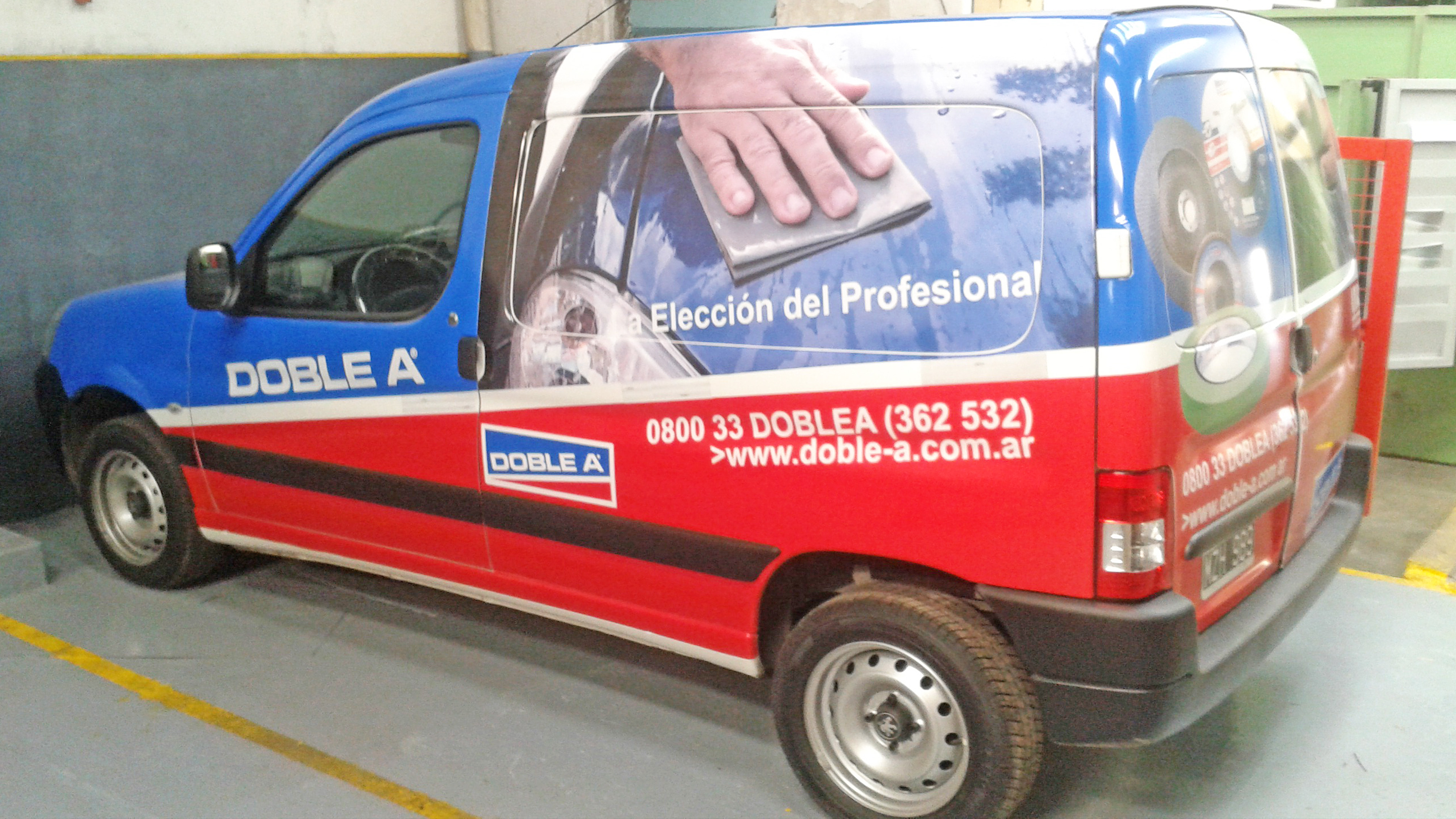 Taller-movil-equipamiento-de-furgoneta-BDK-Design