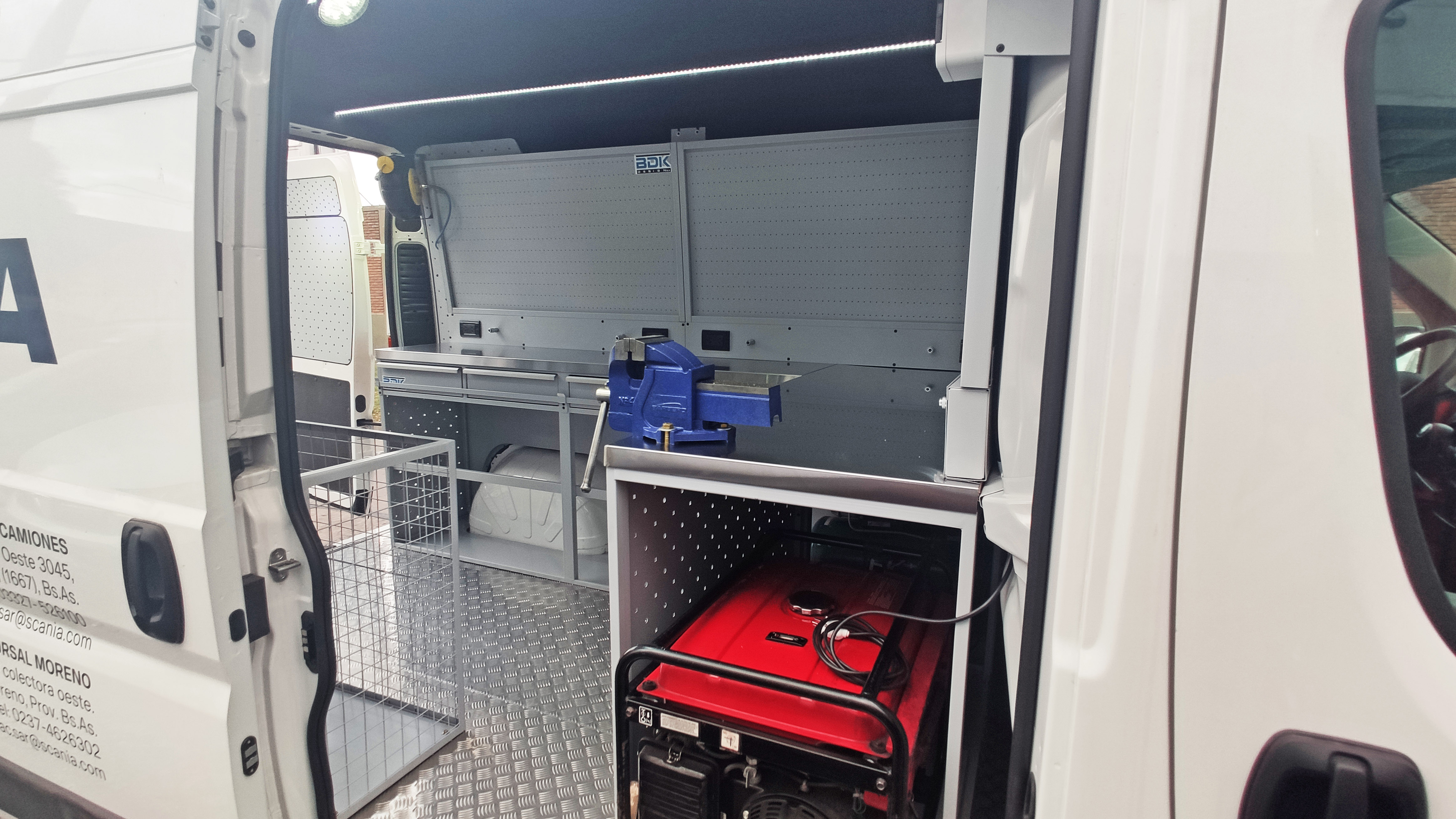 Talleres y oficinas moviles BDK Design 01